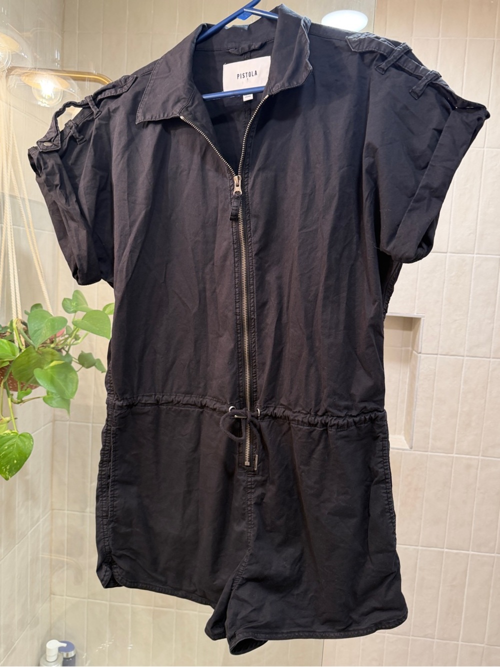 pistola Meg romper
